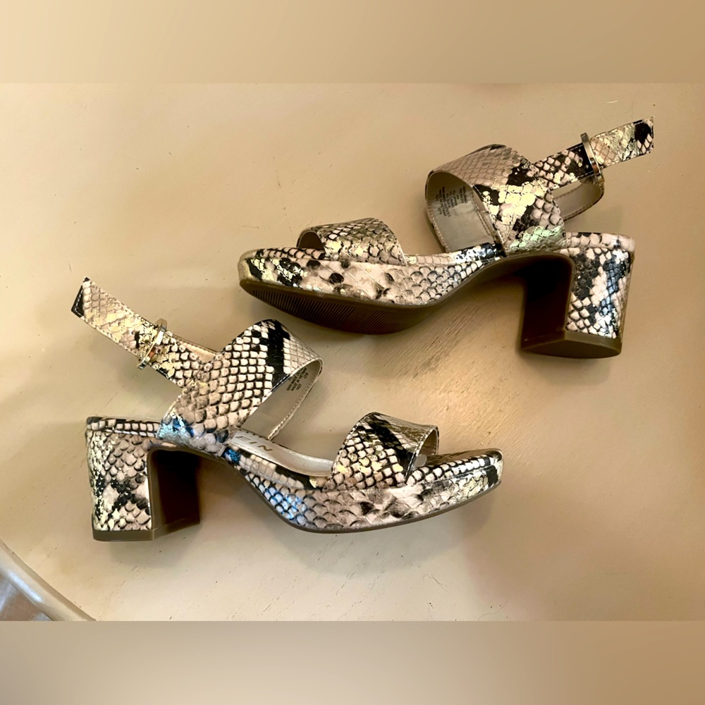 ANN KLEIN Snakeskin Print Open Toe Sling Back Block Heeled Sandals size 6 women
